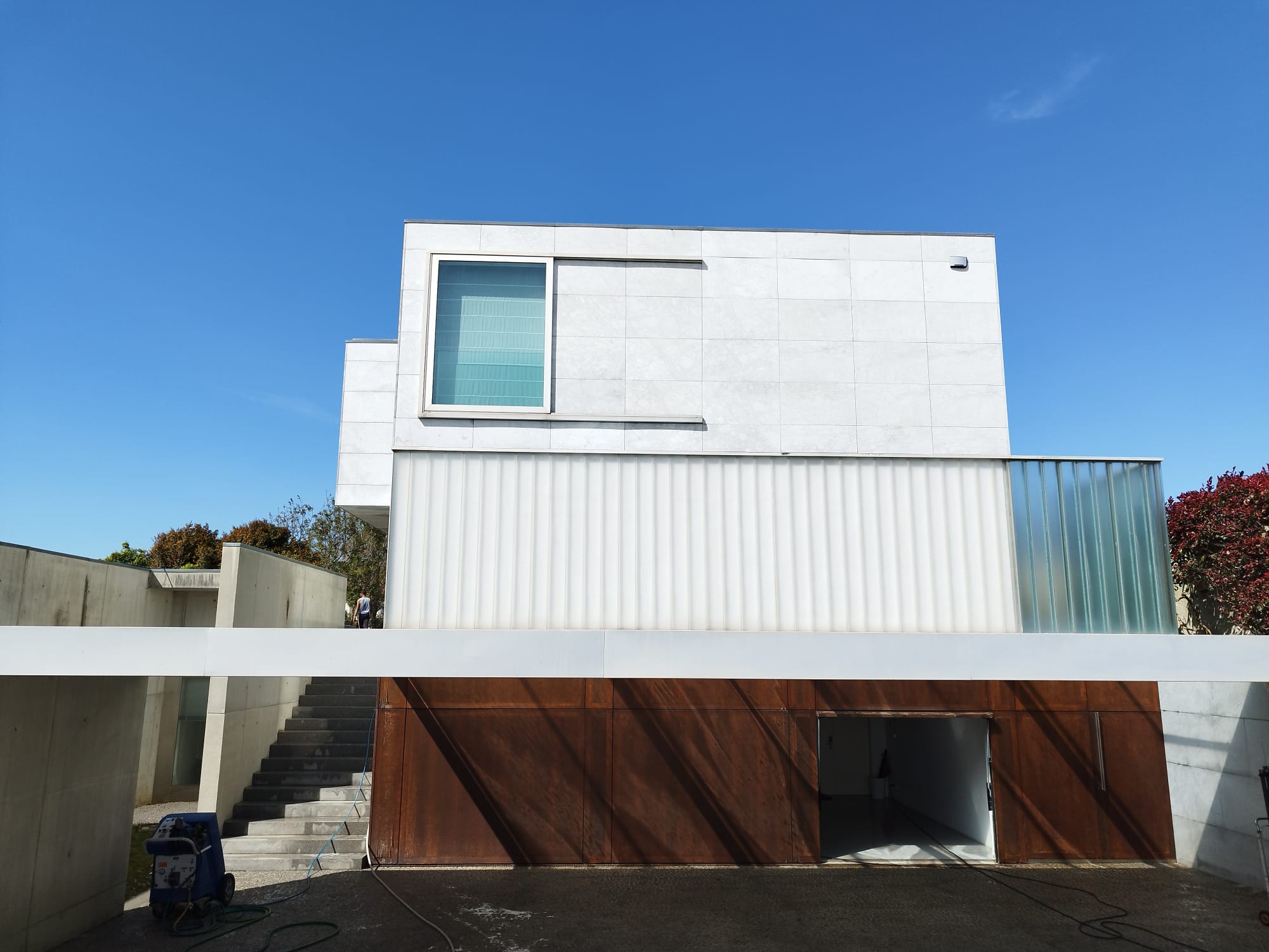 Limpeza de Fachadas - Serviço profissional de limpeza de exteriores ÁREALIMPA em Portugal